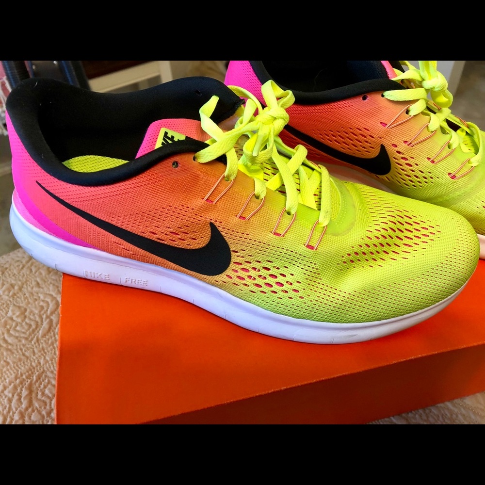 Nike free run shoes